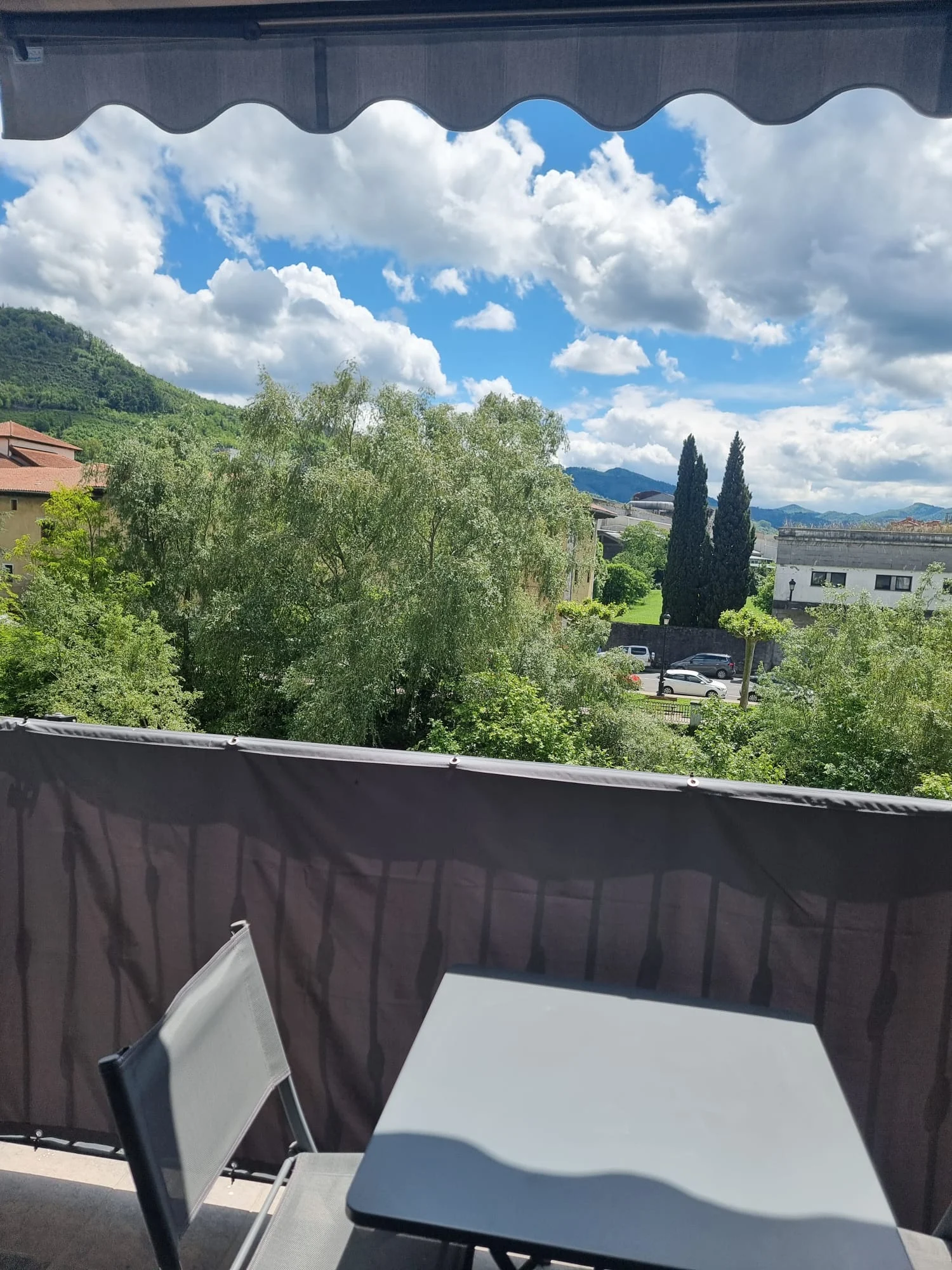 apartamento-kerr-08 Terrace and views from the apartment for rent in Azpeitia