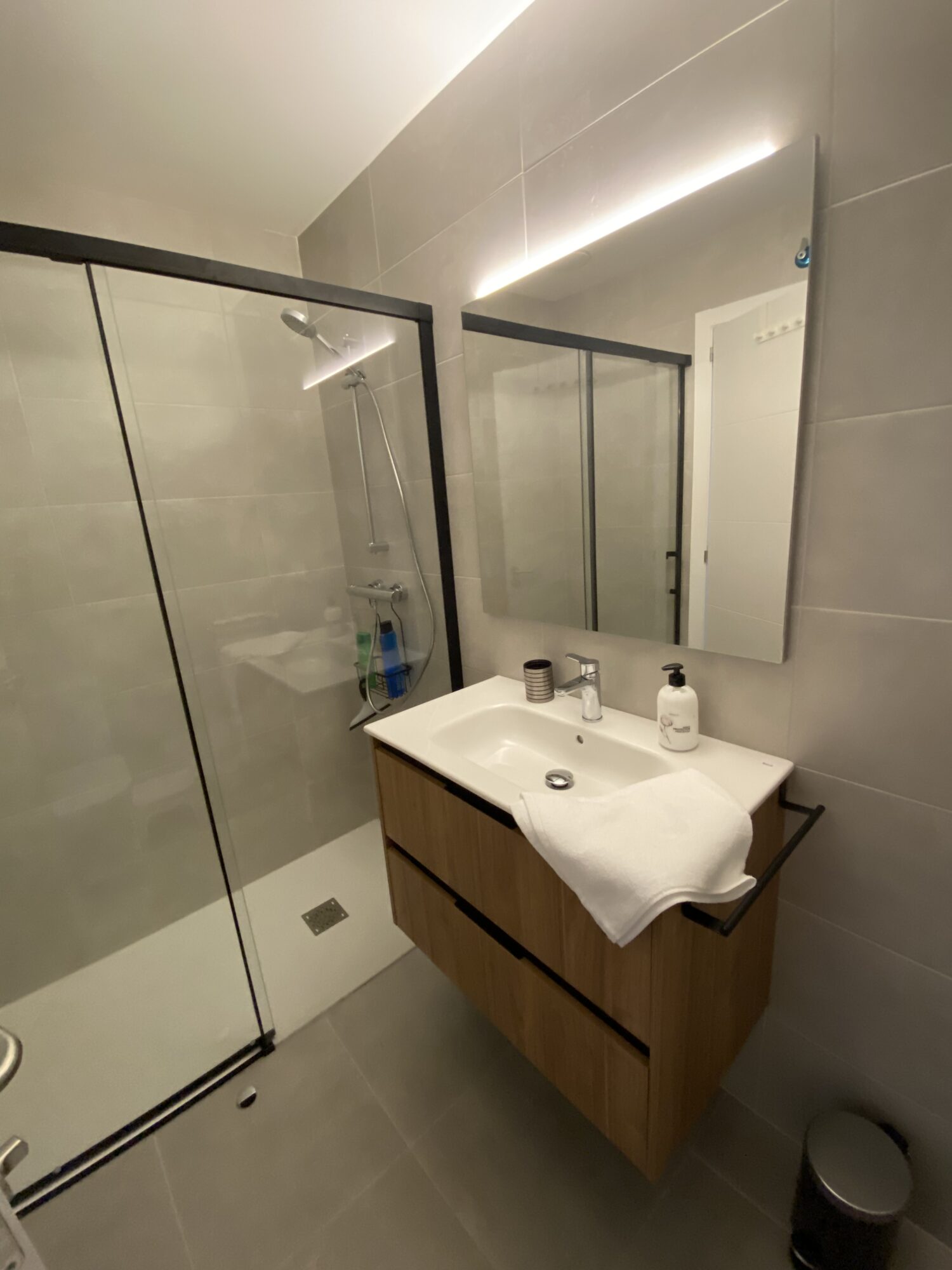 apartamento-kerr-16 Kerr Apartment Bathroom